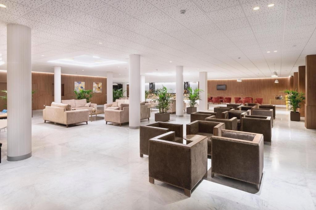 Tenerife te espera: alójate en hotel 5* con Media Pensión