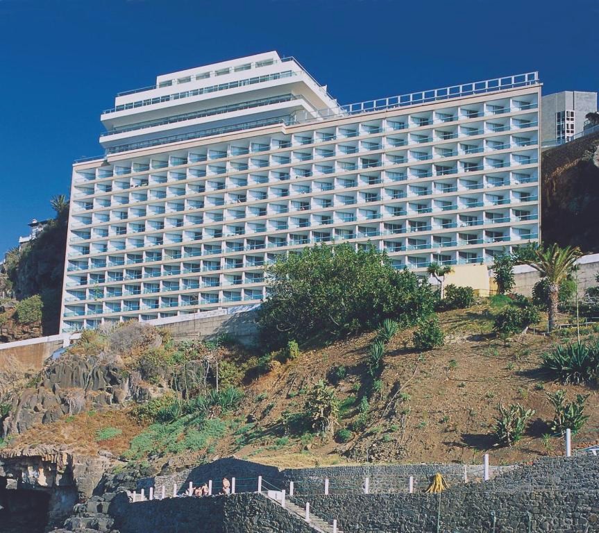 Tenerife te espera: alójate en hotel 5* con Media Pensión