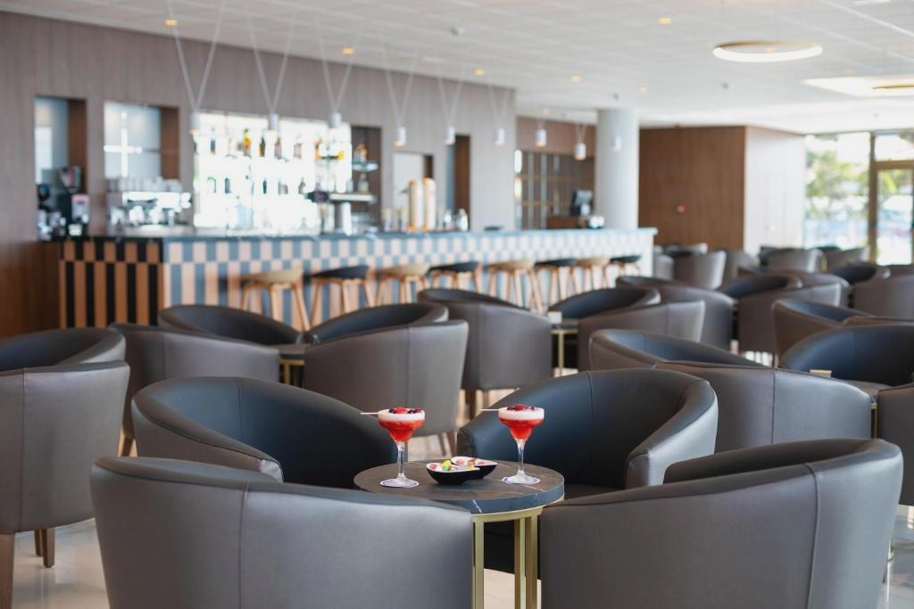 Tenerife te espera: alójate en hotel 5* con Media Pensión - Hotel Best Semiramis