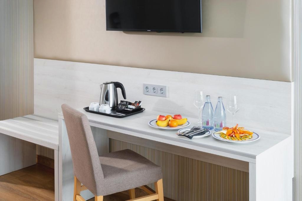 Tenerife te espera: alójate en hotel 5* con Media Pensión - Hotel Best Semiramis