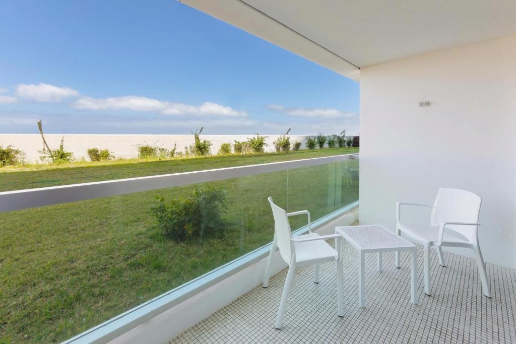 Tenerife te espera: alójate en hotel 5* con Media Pensión - Hotel Best Semiramis