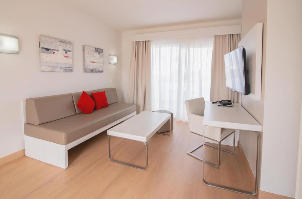 Disfruta de Lanzarato en un hotel 4* - SENTIDO Aequora Lanzarote Suites