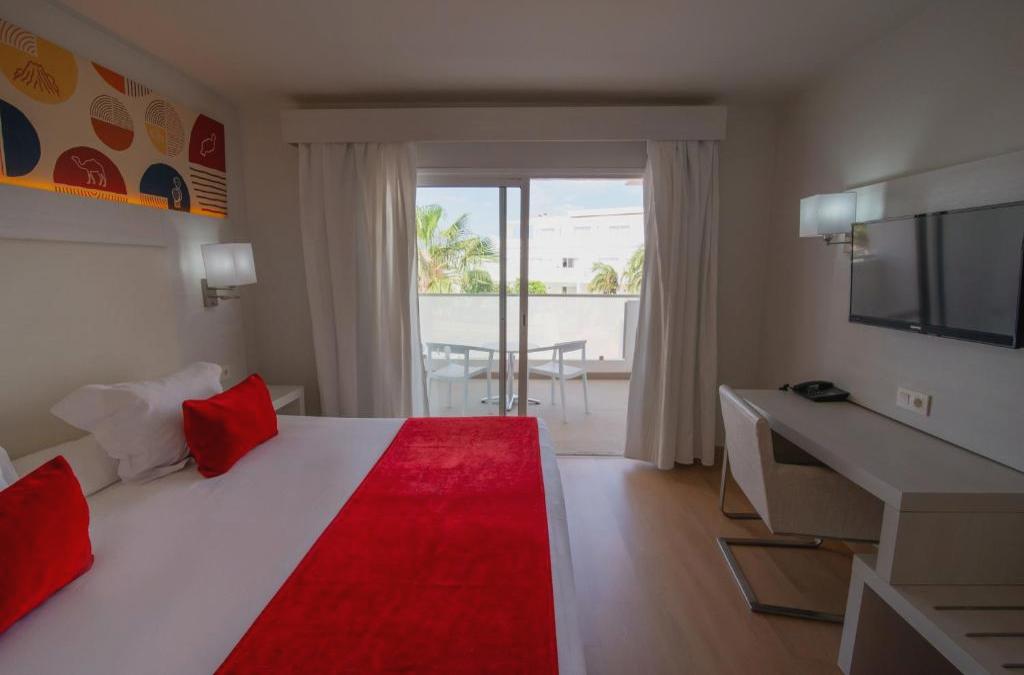 Disfruta de Lanzarato en un hotel 4* - SENTIDO Aequora Lanzarote Suites
