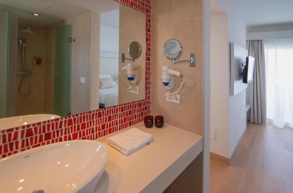Disfruta de Lanzarato en un hotel 4* - SENTIDO Aequora Lanzarote Suites
