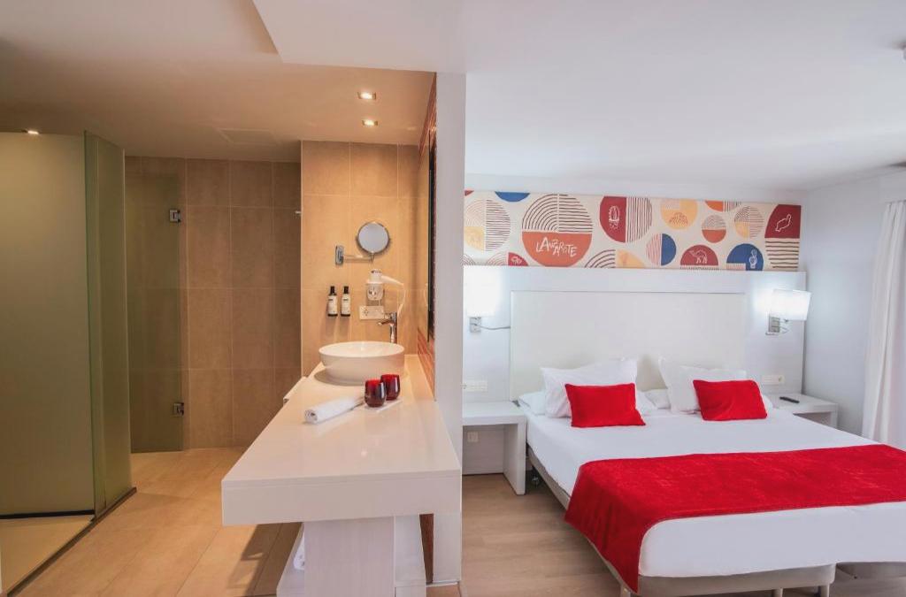 Disfruta de Lanzarato en un hotel 4* - SENTIDO Aequora Lanzarote Suites