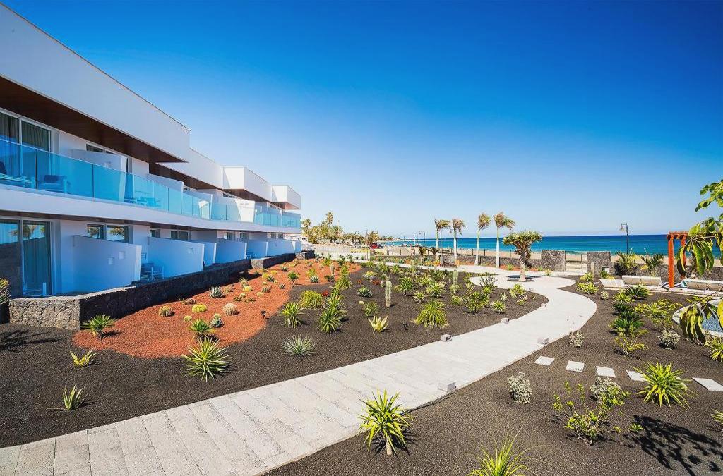 Despierta en el paraíso volcánico con hotel 5* y Spa incluido