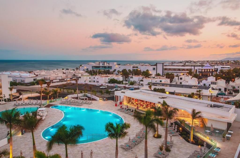 Despierta en el paraíso volcánico con hotel 5* y Spa incluido