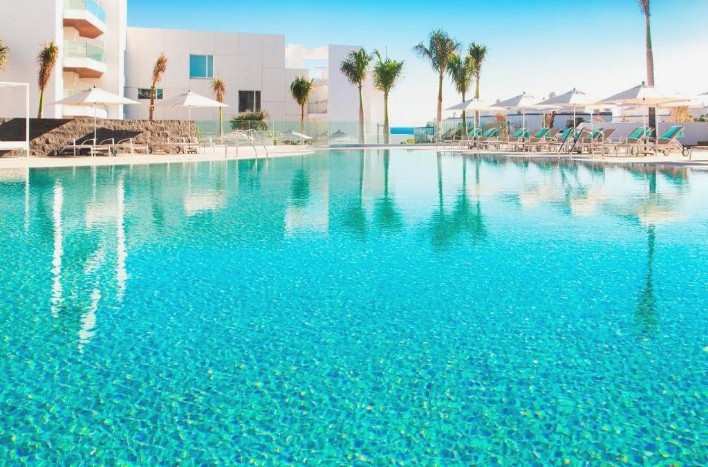 Wake up in a volcanic paradise with a 5-star hotel and spa included