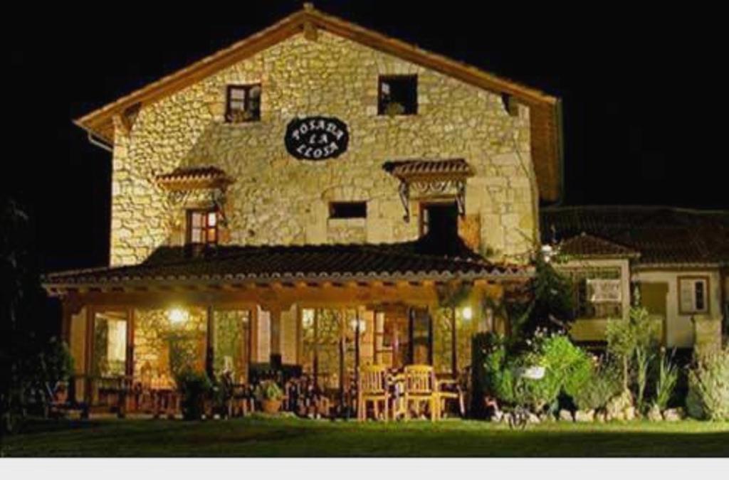 ¡Escápate a Santillana del Mar y descubre Cantabria con opción a Cabárceno!