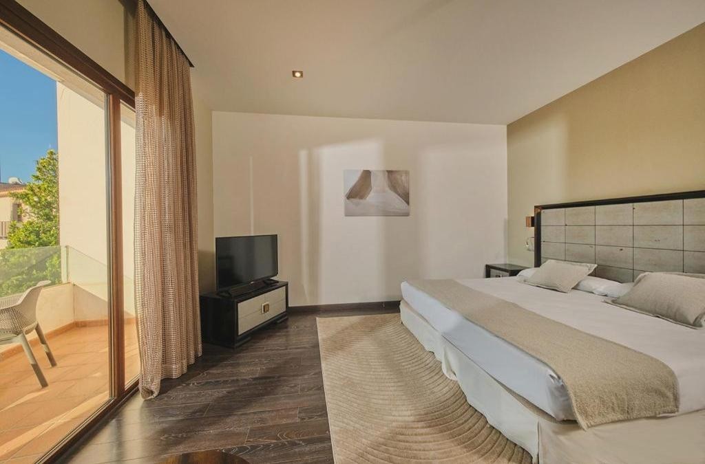 Toledo a todo lujo: hotel 4* en un entorno único ¡Spa incluido! - Hotel Spa Villa Nazules