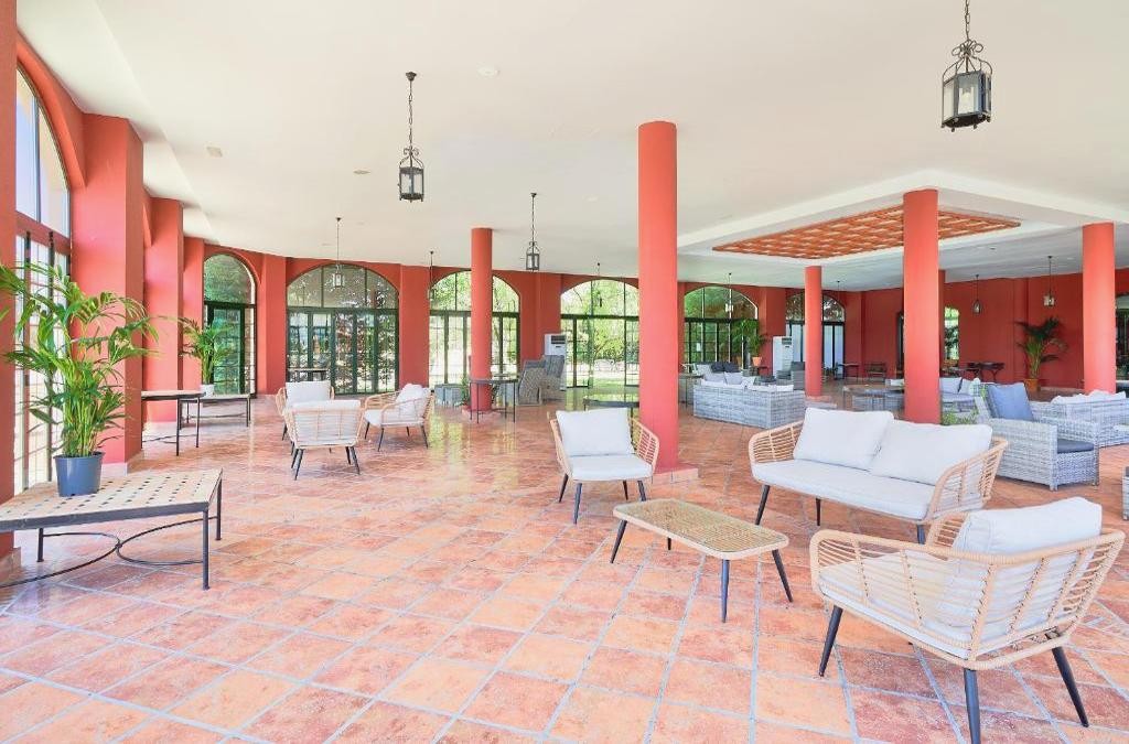 Ávila, un viaje al corazón de Castilla en hotel 4* - Hotel Ávila Golf