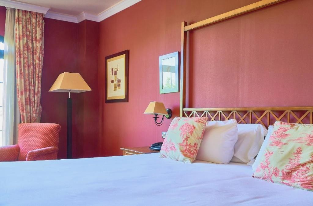 Ávila, un viaje al corazón de Castilla en hotel 4* - Hotel Ávila Golf