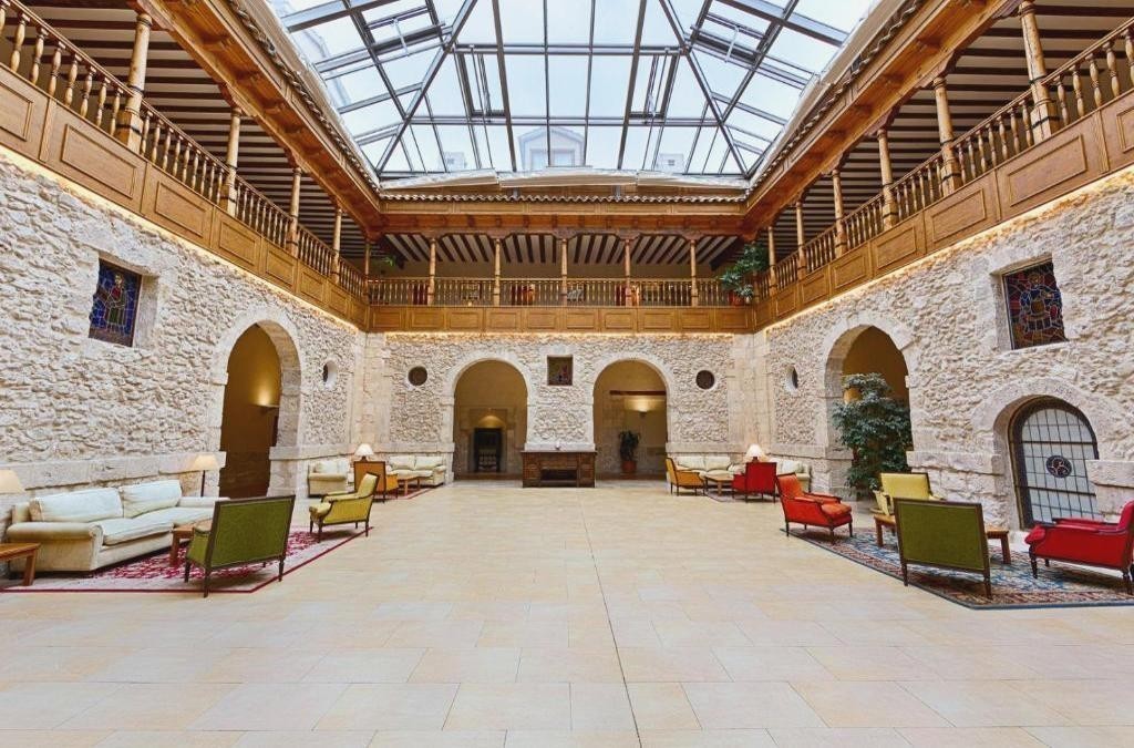 Relax entre viñedos: hotel 4* con spa en la Ribera del Duero