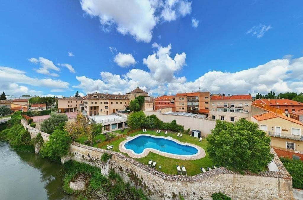 Relax entre viñedos: hotel 4* con spa en la Ribera del Duero