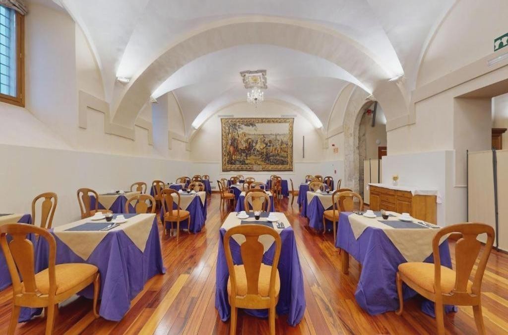 Relax entre viñedos: hotel 4* con spa en la Ribera del Duero - AZZ Peñafiel Las Claras Hotel & Spa