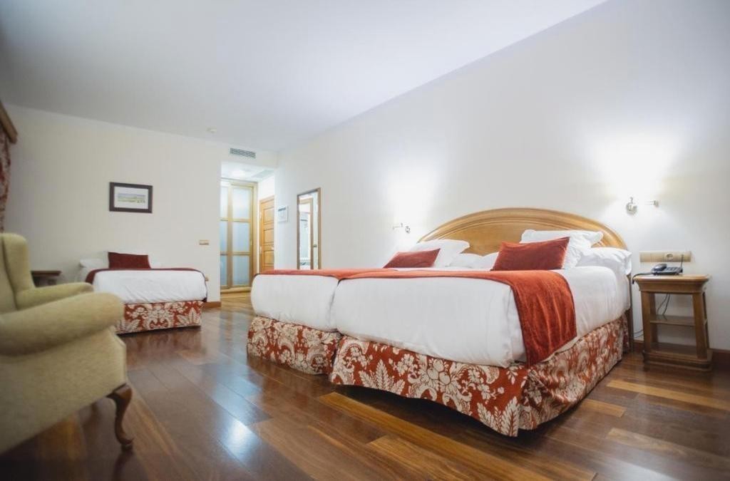 Relax entre viñedos: hotel 4* con spa en la Ribera del Duero - AZZ Peñafiel Las Claras Hotel & Spa