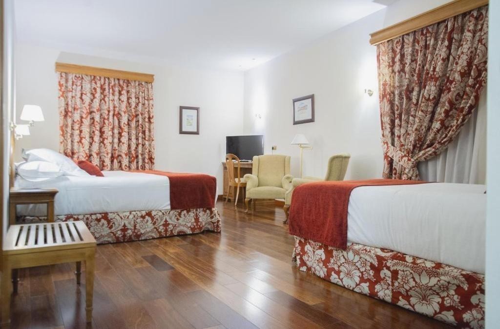 Relax entre viñedos: hotel 4* con spa en la Ribera del Duero - AZZ Peñafiel Las Claras Hotel & Spa