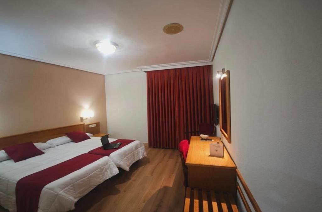 ¡Pasea por Salamanca! Historia, tapeo y desconexión - Hotel Helmántico