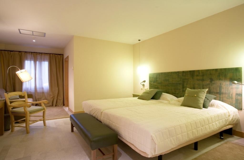 Escapada romántica con sesión de spa privado en el corazón de Castilla