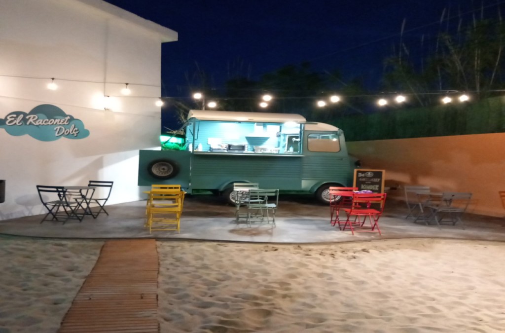 Nature and beach in Altafulla staying in bungalows