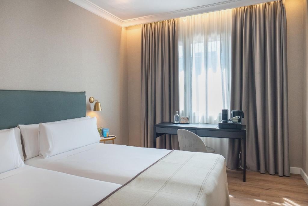 ¡Especial Barcelona en Hotel de 3 o 4 estrellas!