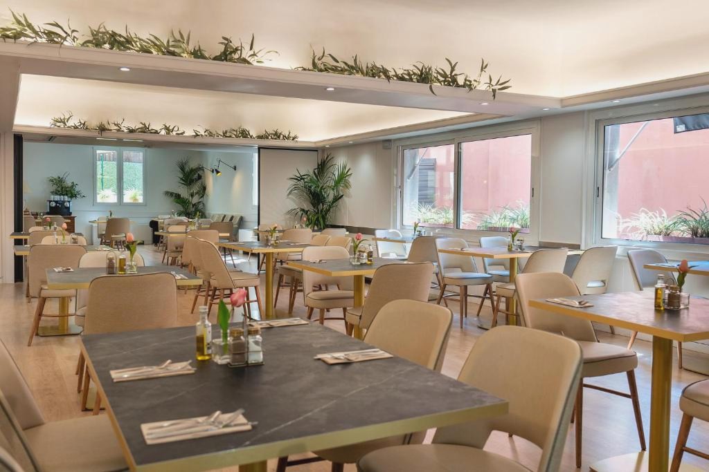 ¡Especial Barcelona en Hotel de 3 o 4 estrellas! - Tres Torres Atiram Hotel
