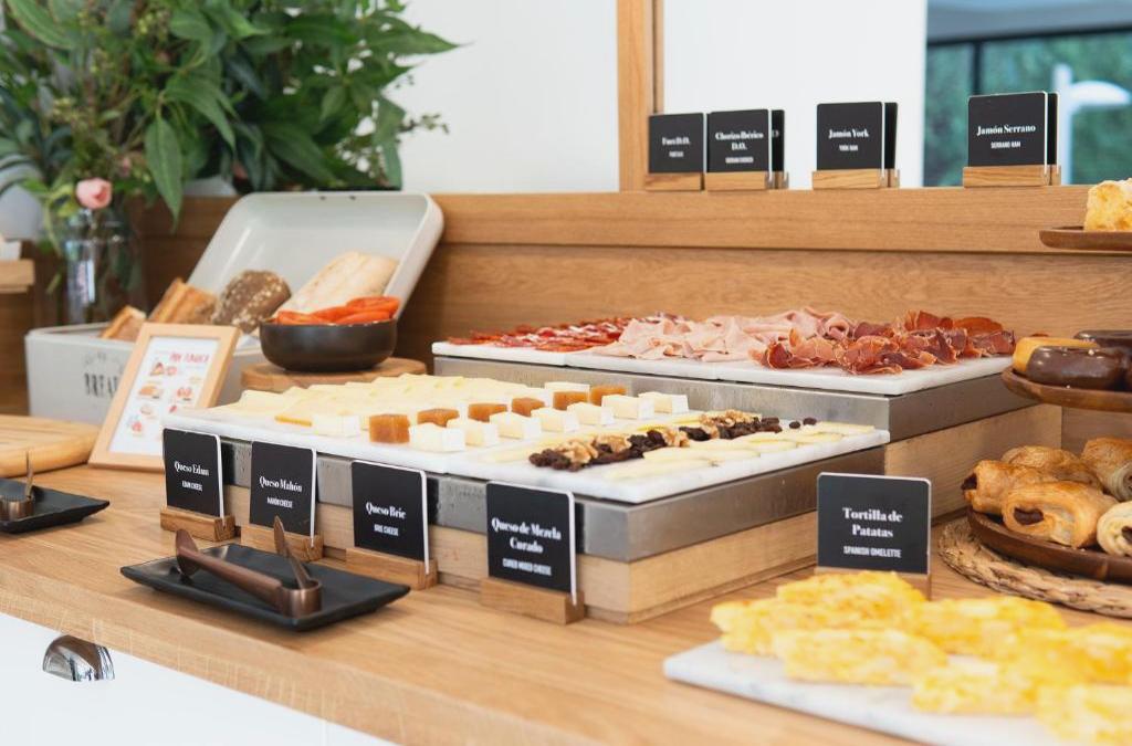 ¡Hotel 4* céntrico en Barcelona con Desayuno! - Atiram Arenas