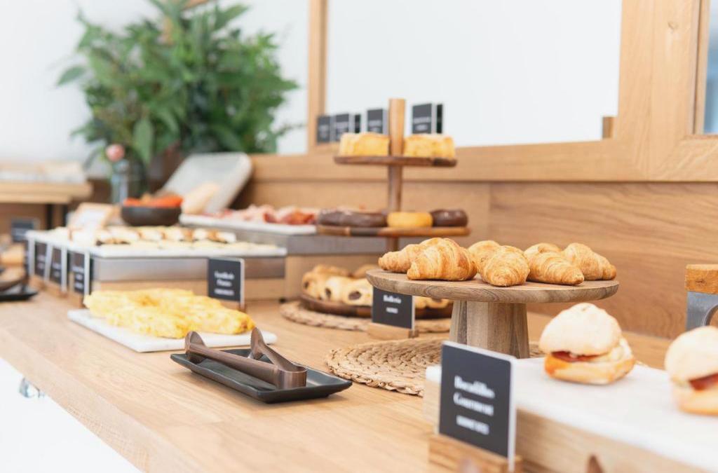 ¡Hotel 4* céntrico en Barcelona con Desayuno! - Atiram Arenas