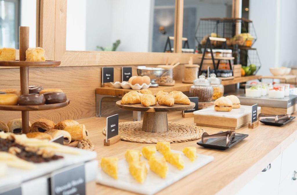 ¡Hotel 4* céntrico en Barcelona con Desayuno! - Atiram Arenas