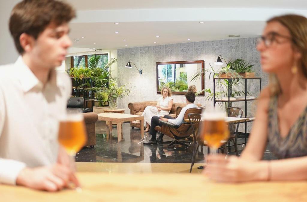 ¡Hotel 4* céntrico en Barcelona con Desayuno! - Atiram Arenas