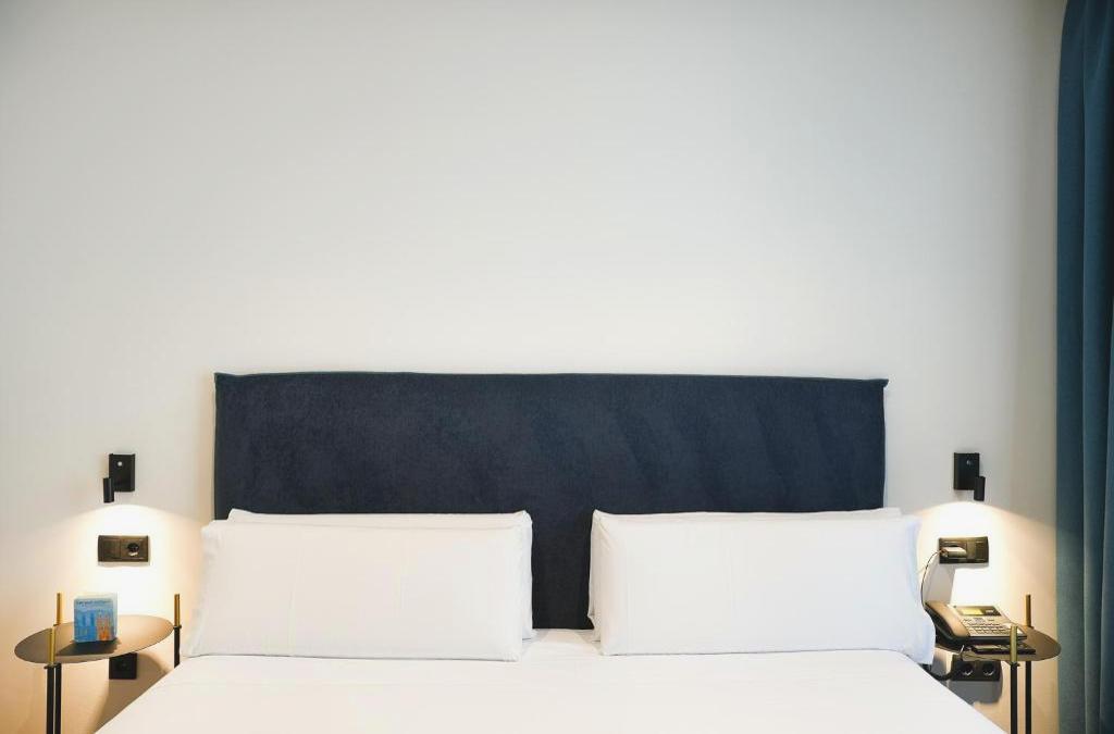 ¡Hotel 4* céntrico en Barcelona con Desayuno! - Atiram Arenas