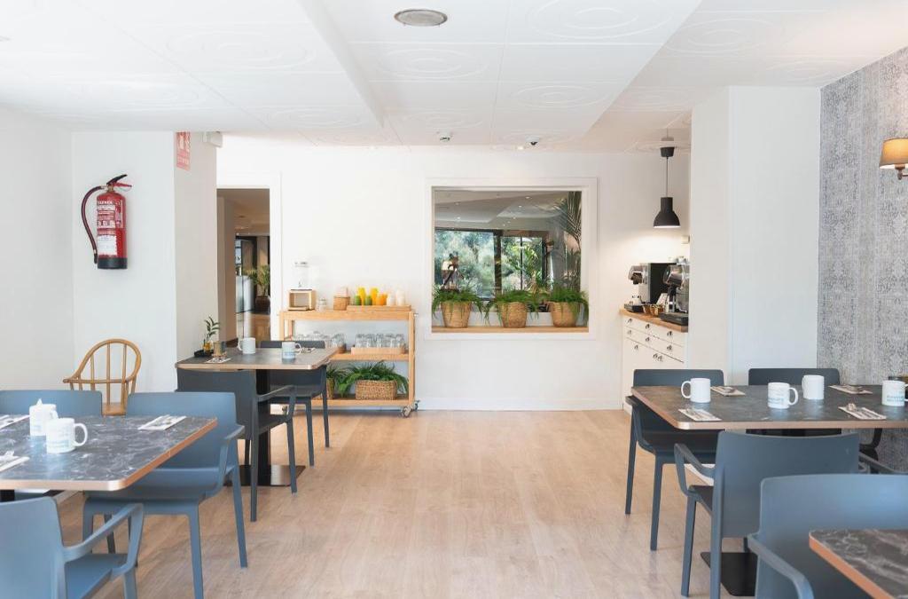 ¡Hotel 4* céntrico en Barcelona con Desayuno! - Atiram Arenas