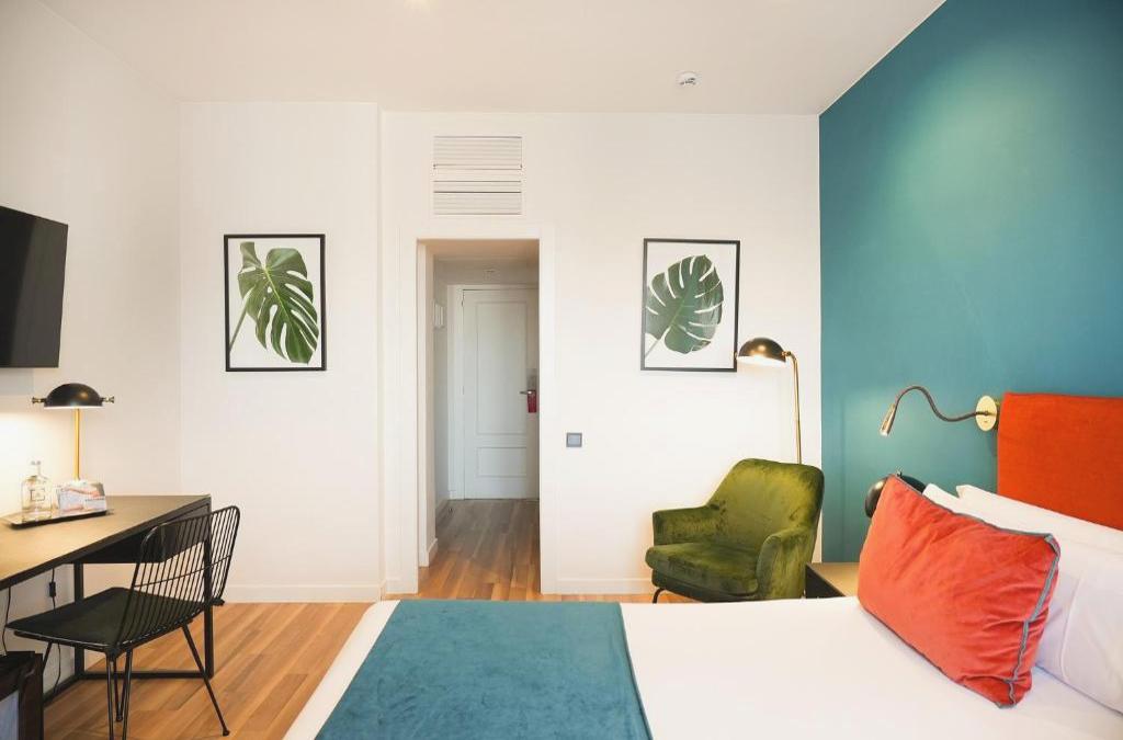 ¡Hotel 4* céntrico en Barcelona con Desayuno! - Atiram Arenas