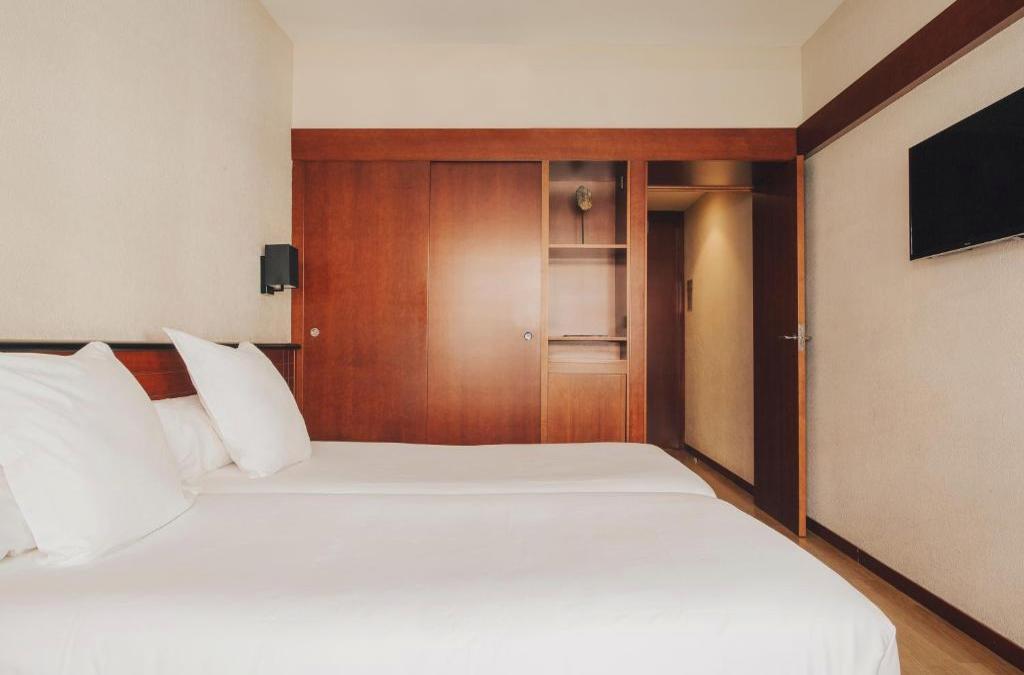 Explore the best of Barcelona