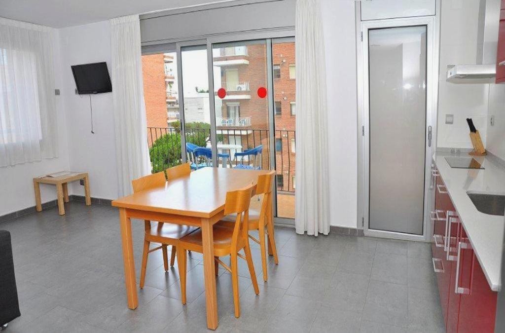 ¡ÚLTIMA HORA! Blanes a 200 metros de la playa en Media Pensión - Hotel Stella Maris