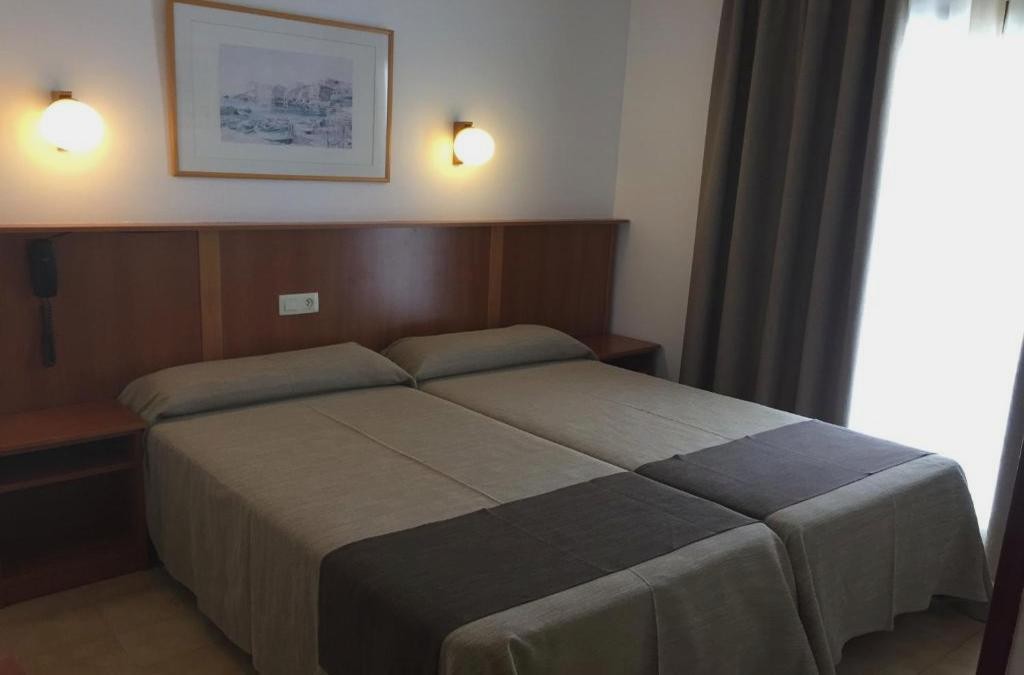 ¡ÚLTIMA HORA! Blanes a 200 metros de la playa en Media Pensión - Hotel Stella Maris