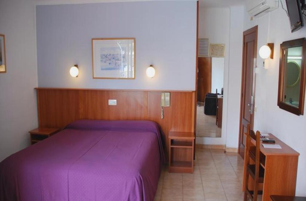 ¡ÚLTIMA HORA! Blanes a 200 metros de la playa en Media Pensión - Hotel Stella Maris