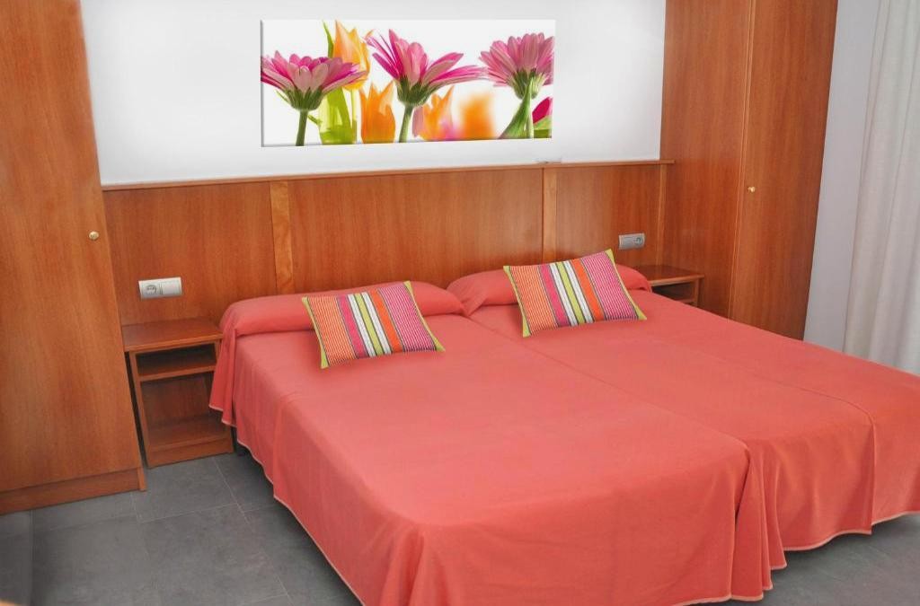 ¡ÚLTIMA HORA! Blanes a 200 metros de la playa en Media Pensión - Hotel Stella Maris
