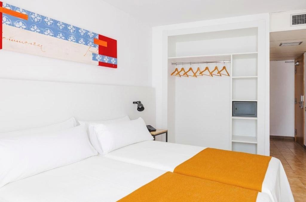 ¡Aún quedan días de playa! Disfruta en Calella