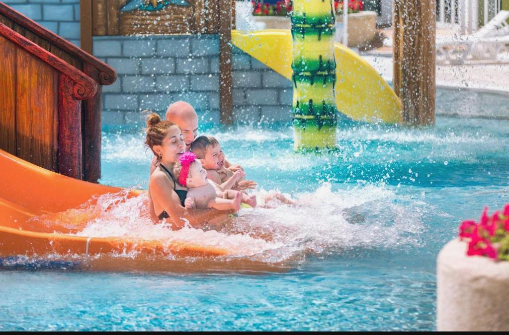 Family holidays! Hotel in Calella with water park