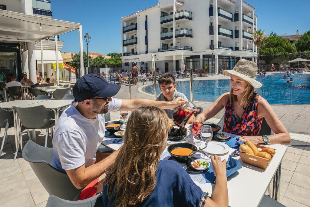 Pins Platja Apartments