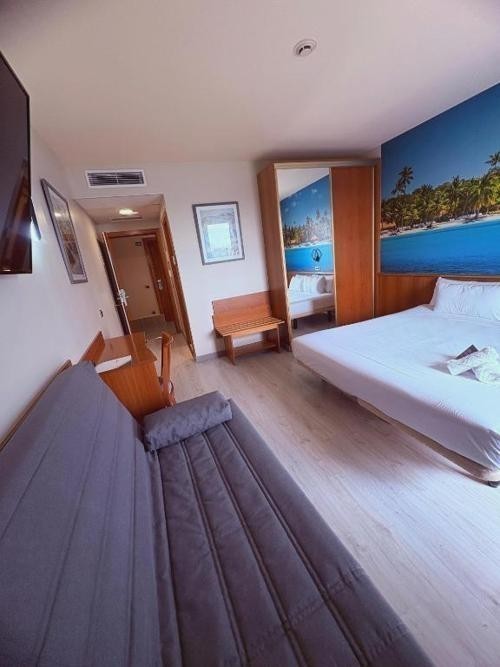 Alójate en Cambrils y descubre la Costa Dorada - Cambrils Paradise