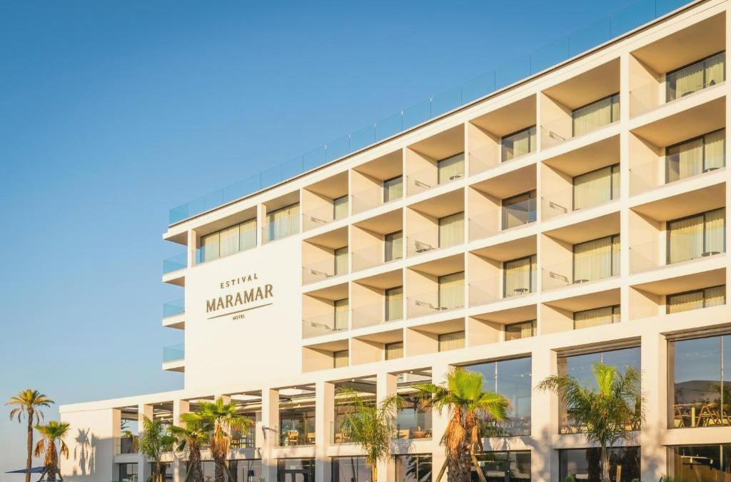Estrena resort de lujo 4* superior en Comarruga a primera linea de playa