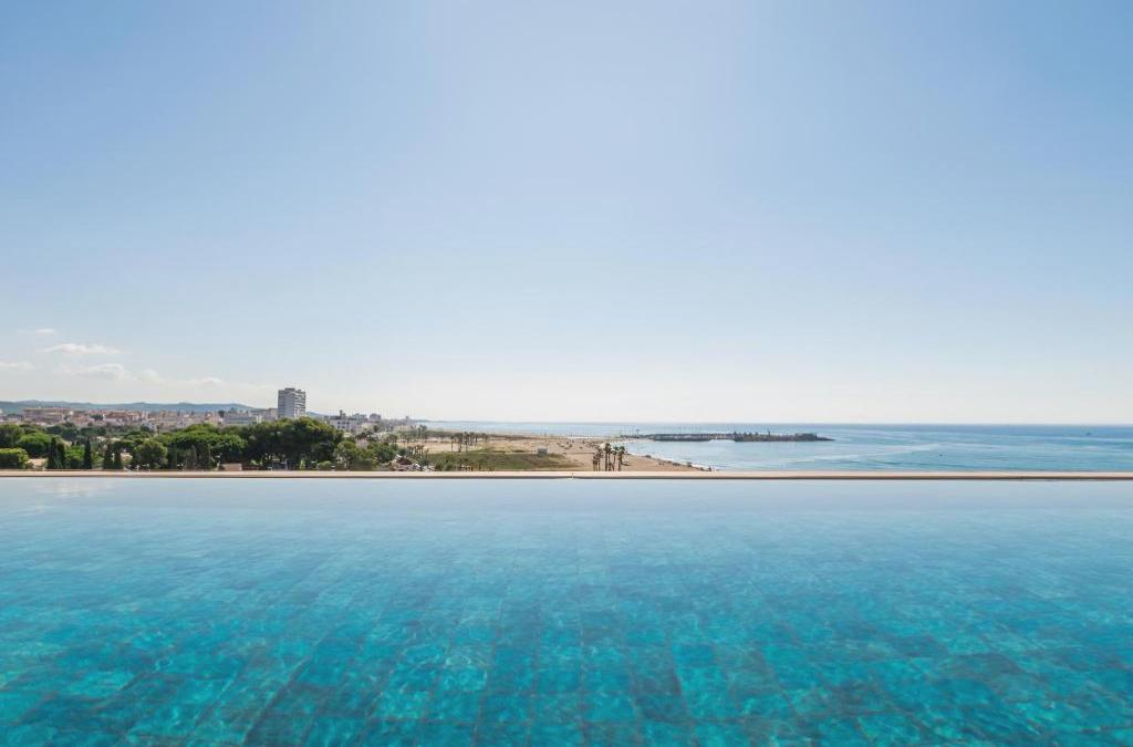 Estrena resort de lujo 4* superior en Comarruga a primera linea de playa