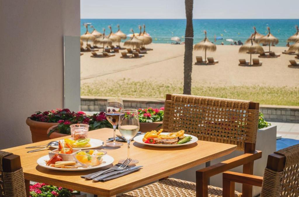 Estrena resort de lujo 4* superior en Comarruga a primera linea de playa - Estival Maramar