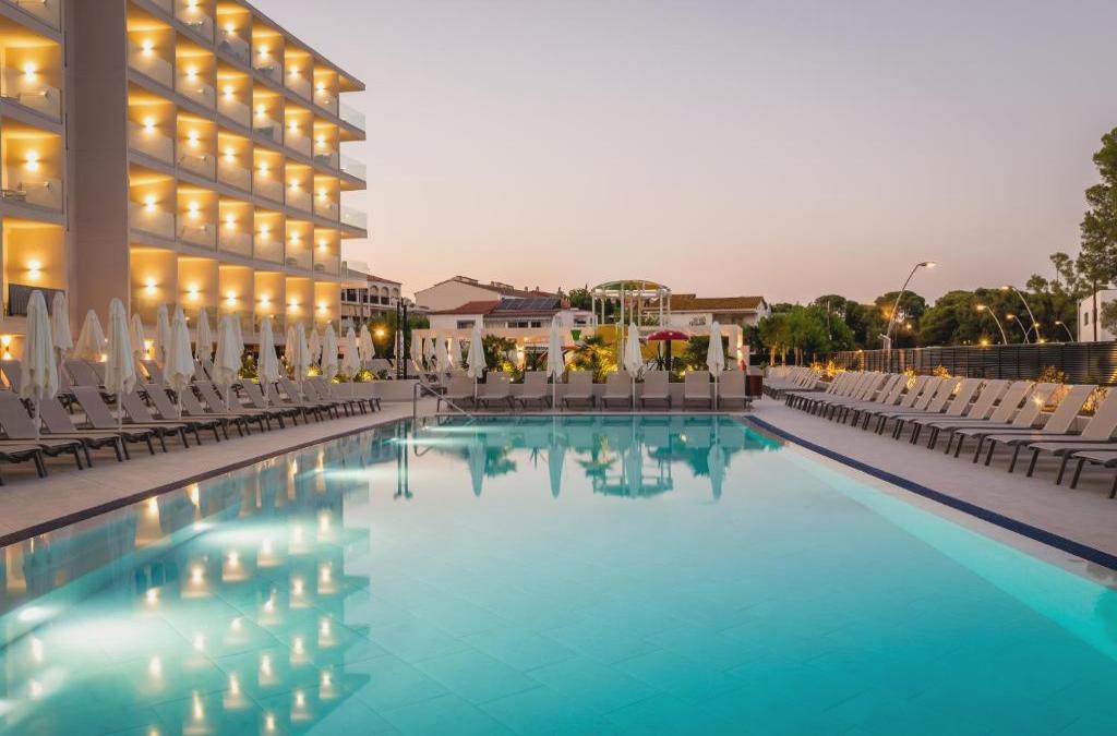 Estrena resort de lujo 4* superior en Comarruga a primera linea de playa - Estival Maramar