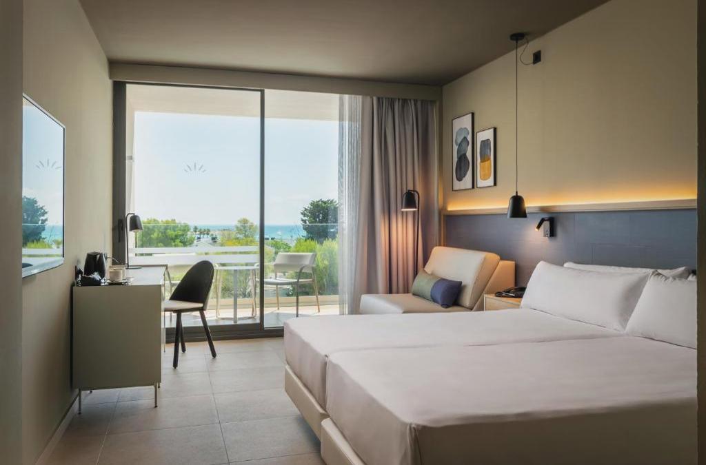 Estrena resort de lujo 4* superior en Comarruga a primera linea de playa - Estival Maramar