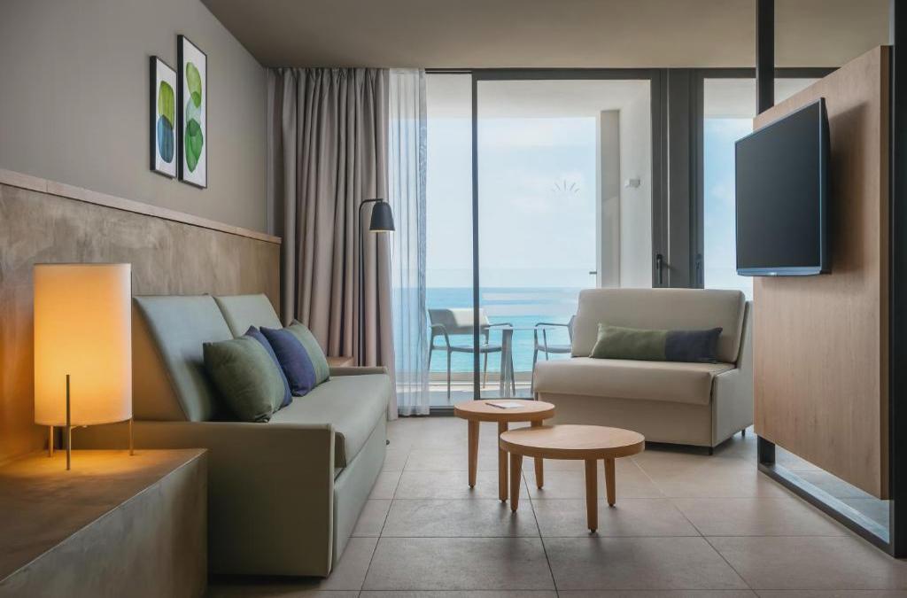 Estrena resort de lujo 4* superior en Comarruga a primera linea de playa - Estival Maramar