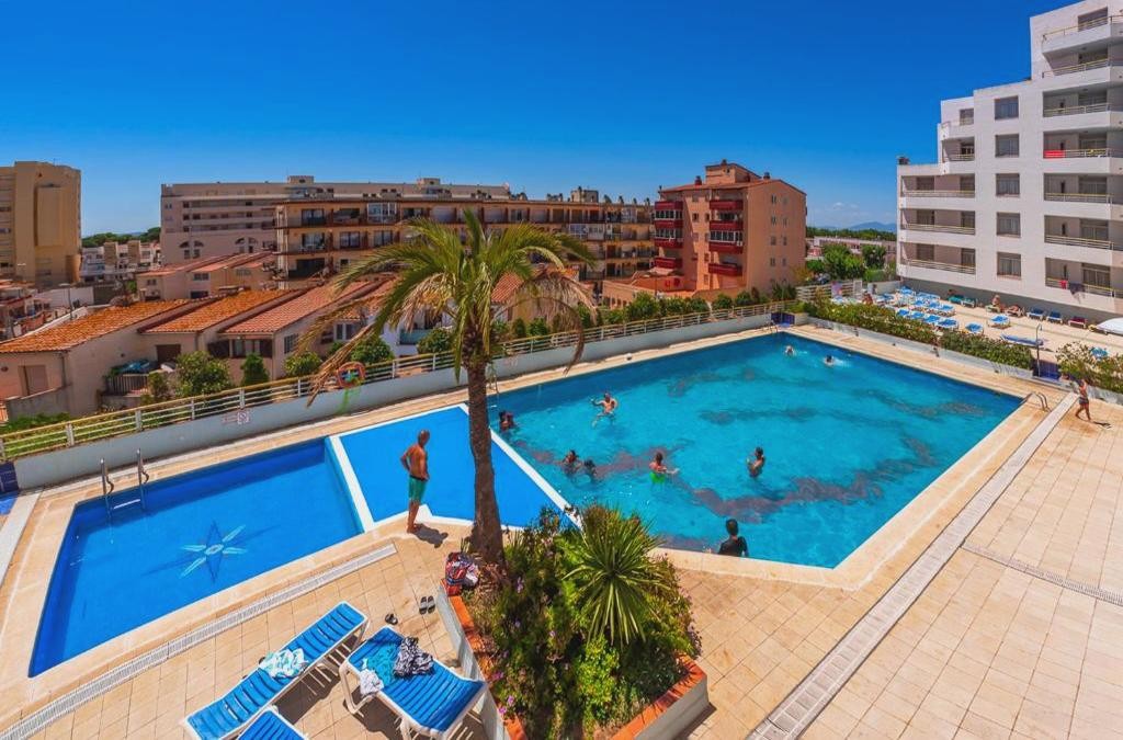 Your apartment with hotel amenities in Empuriabrava