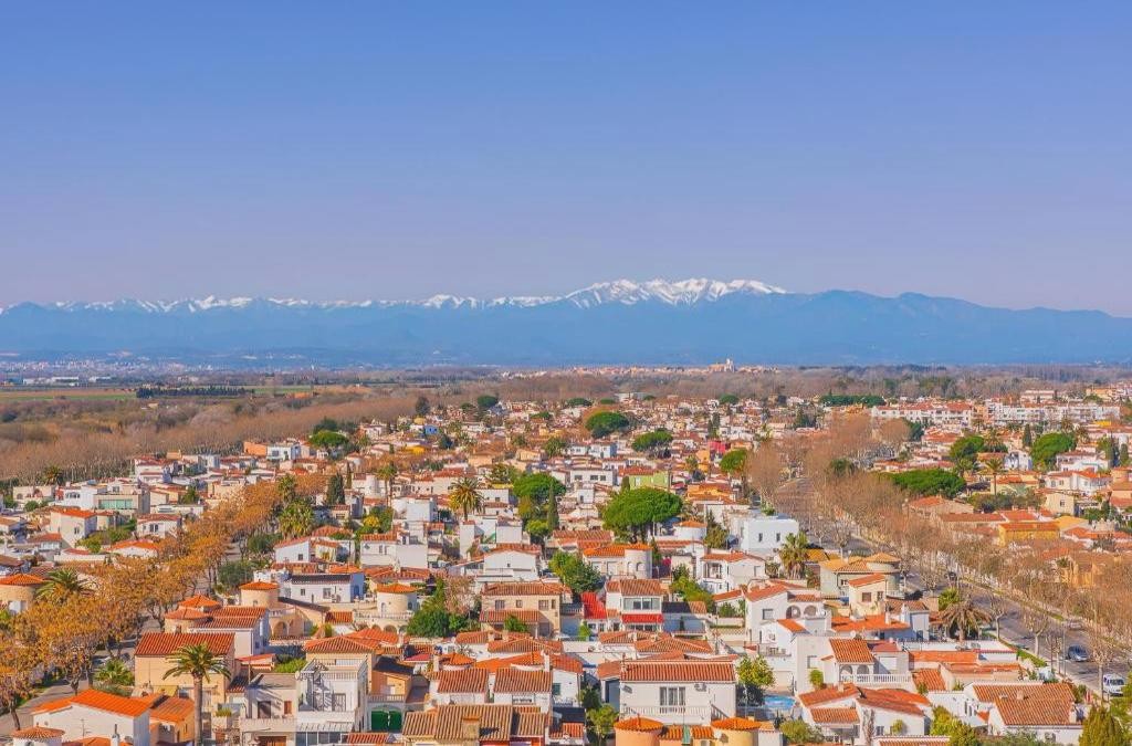 Your apartment with hotel amenities in Empuriabrava